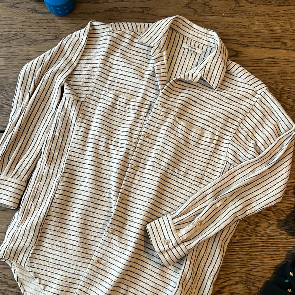 Madewell shirt with side pockets